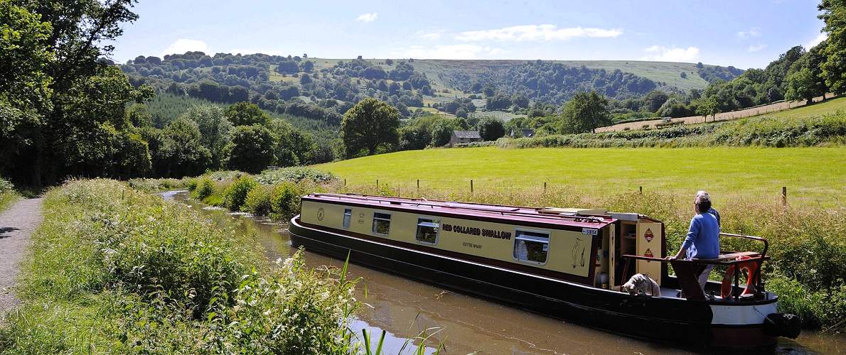 Monmouthshire & Brecon Canal - boating holiday views